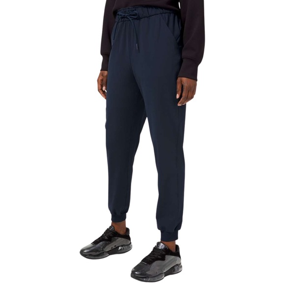 Lululemon Women’s Stretch High-Rise Jogger [Full Length] - Picture 3 of 9